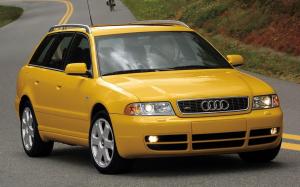 Audi S4 Avant 1997 года (NA)